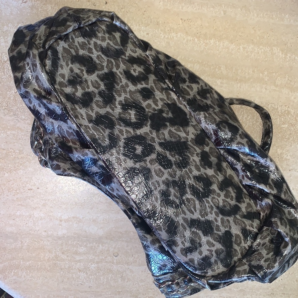 ALDO black/grey leopard bag, top handles, chains. faux leather, zip, pocket. EUC - Picture 12 of 17